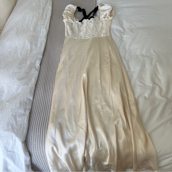 Doen Sabrina Dress ~ candlelight - Picture 13 of 13